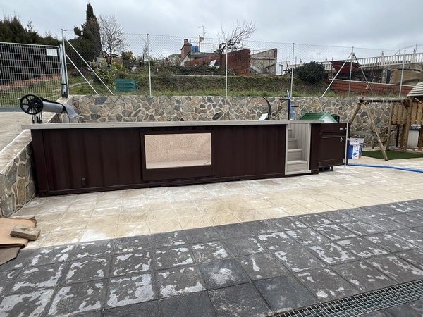 Container Di 20 Piedi Trasformato in Piscina - immagine 11